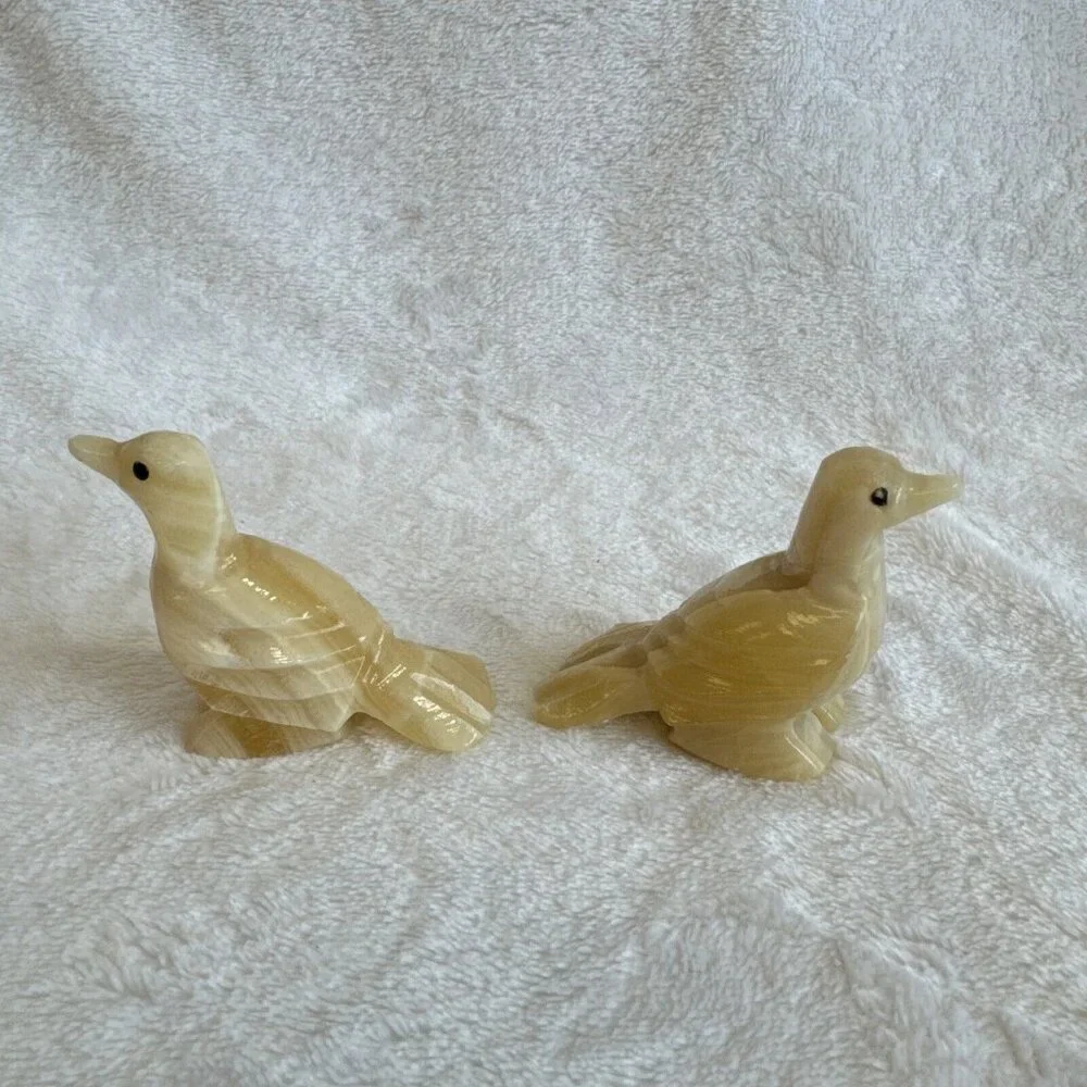 Carved White Stone Pair Set Dove Birds Sculptures Paperweight 2” Desk Decor‎